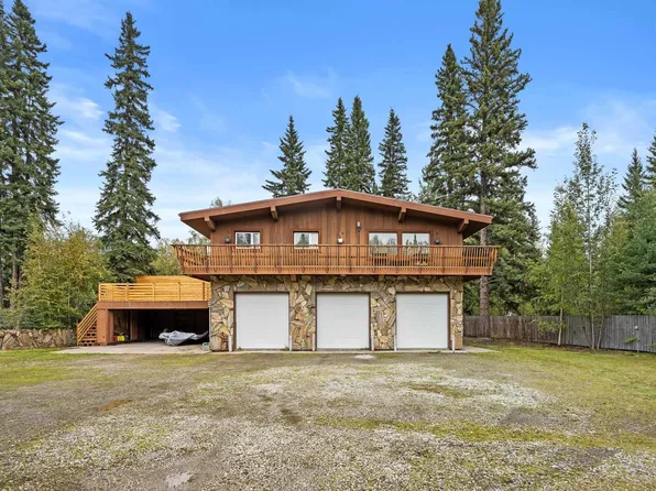 884 Dennis Rd, North Pole, AK 99705