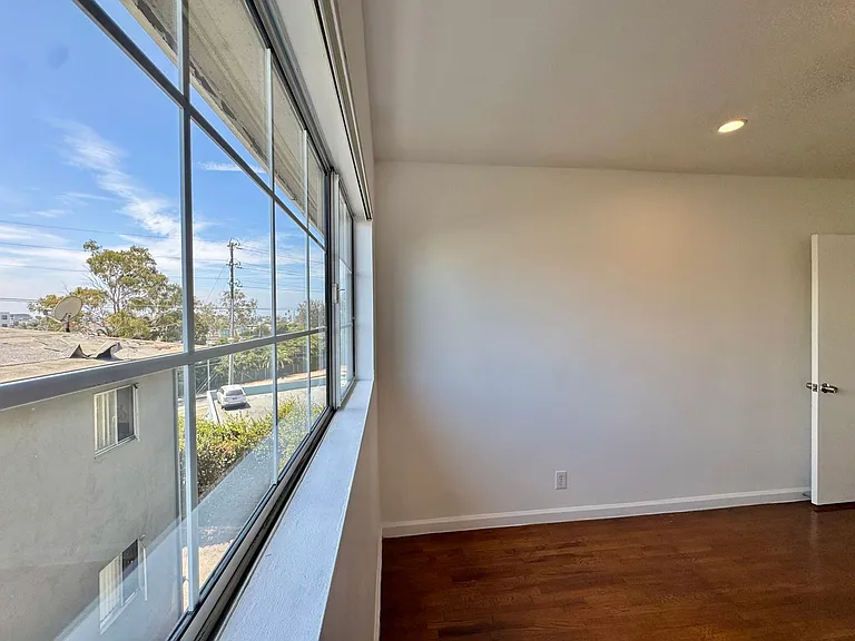 3419 Club Dr — Photo 31