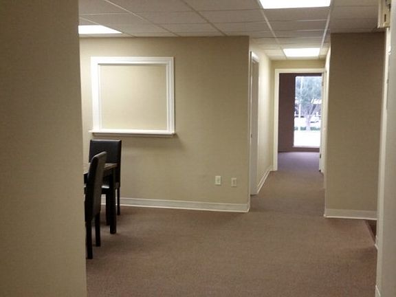 5th image of 3827 N 10th St Ste 204