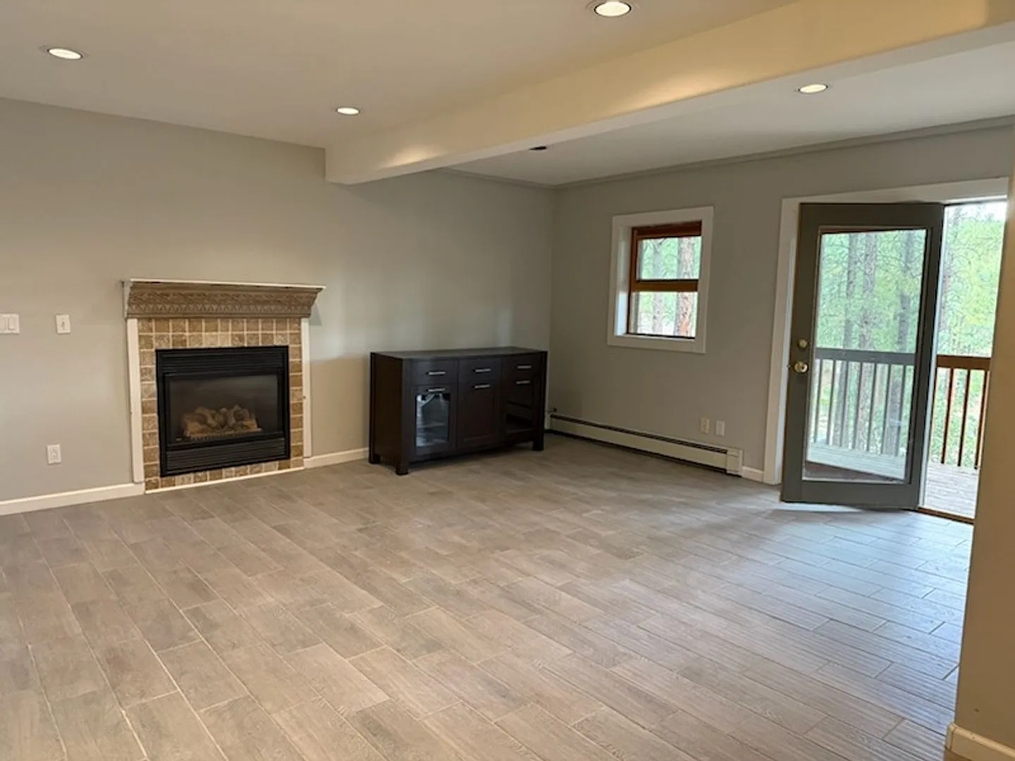 Ponderosa Pines First Floor Apartment Available in August! — Photo 3