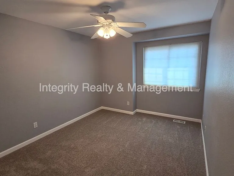 5056 Weeping Willow Cir — Photo 22