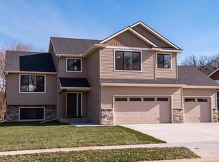 1140 Tiger Ln SE, Rochester, MN 55904