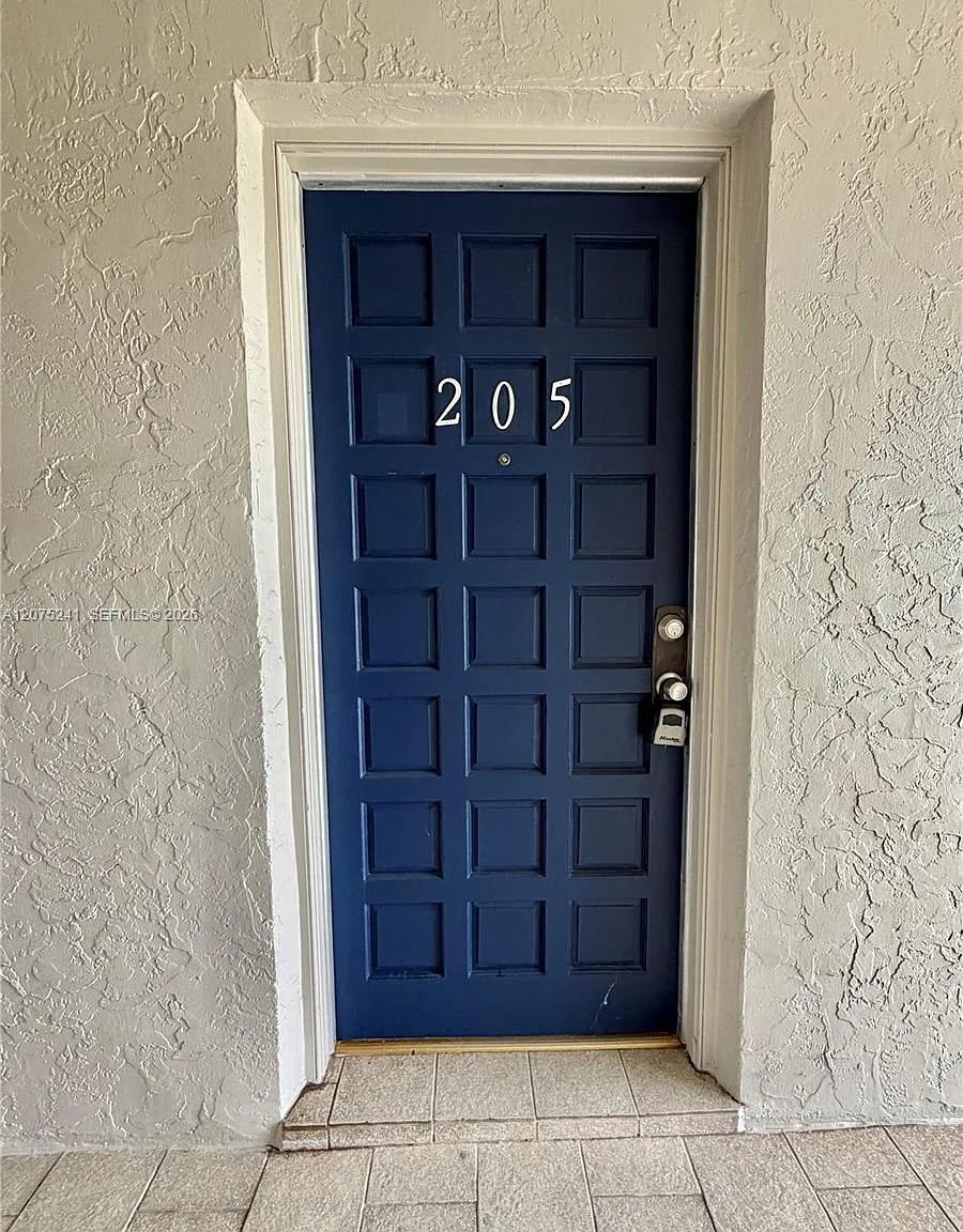 Hialeah 10th Addn — Photo 3