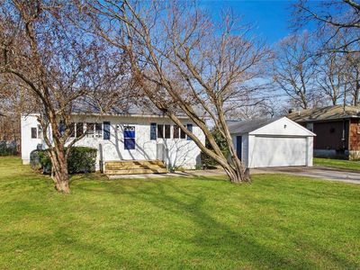 29 Lexington Rd, Shirley, NY, 11967