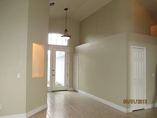 2nd image of 1109 Hartbourne Ln