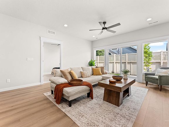 4th image of 11882 W Joslyn Ln