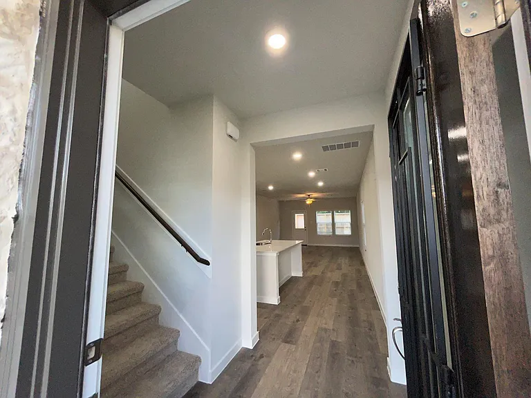 7914 Alset Dr — Photo 4