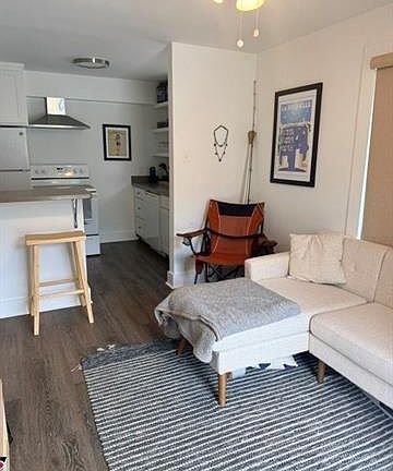 5th image of 216 Bermuda St #1A