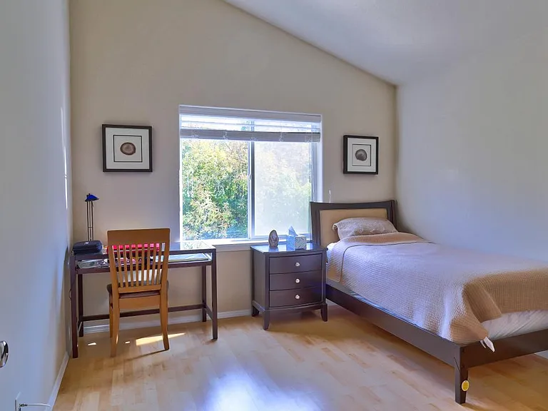 3003 NW Morning Glory Dr — Photo 10