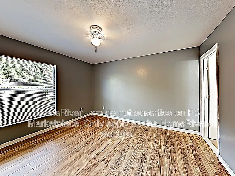 3519 N 10th St — Photo 10