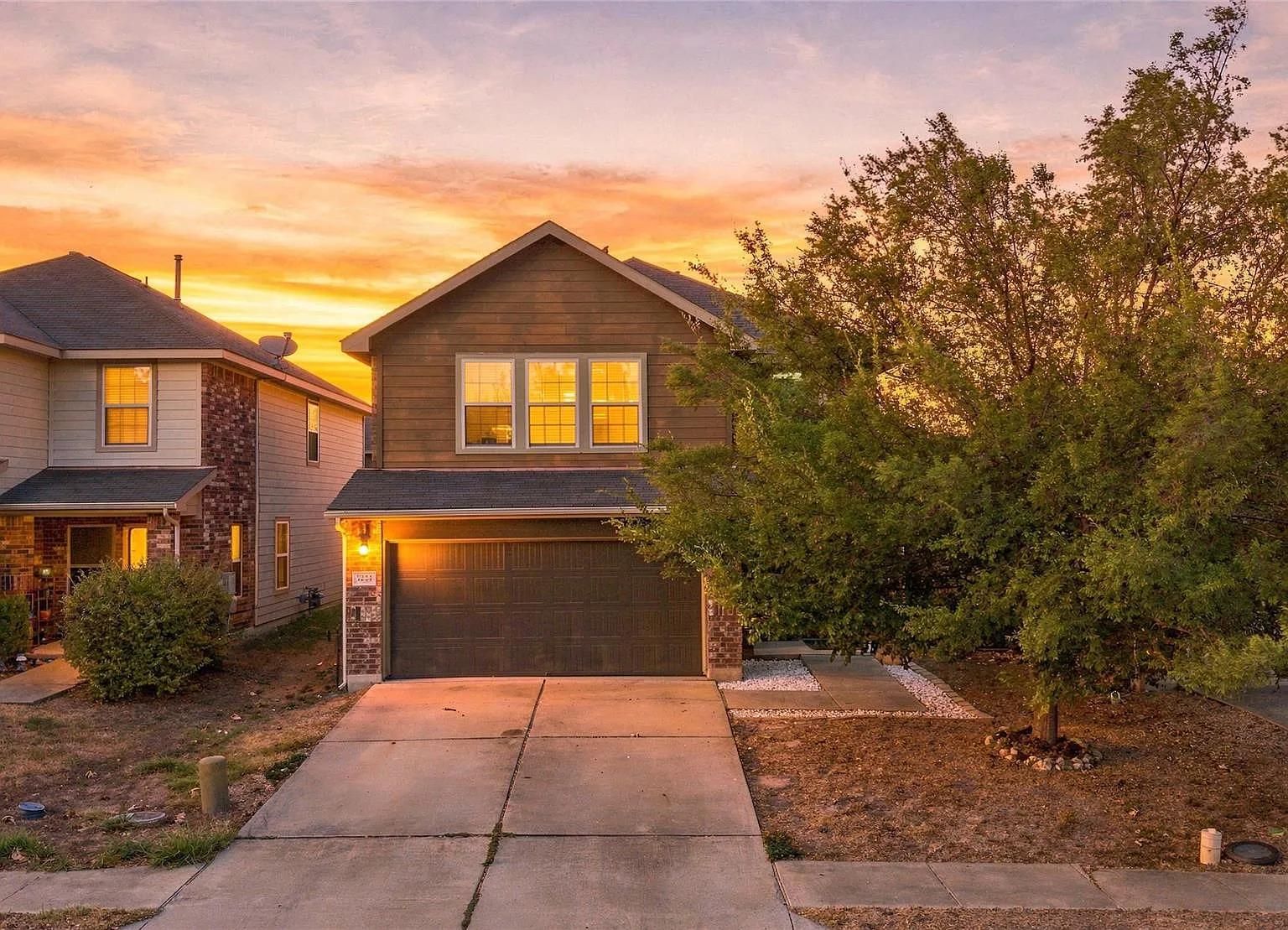 4 bed, 2.5 bath, 2240 sqft, $2,300 — Photo 1