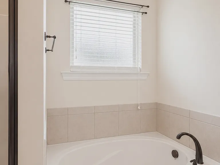 631 Riverscape Dr — Photo 13