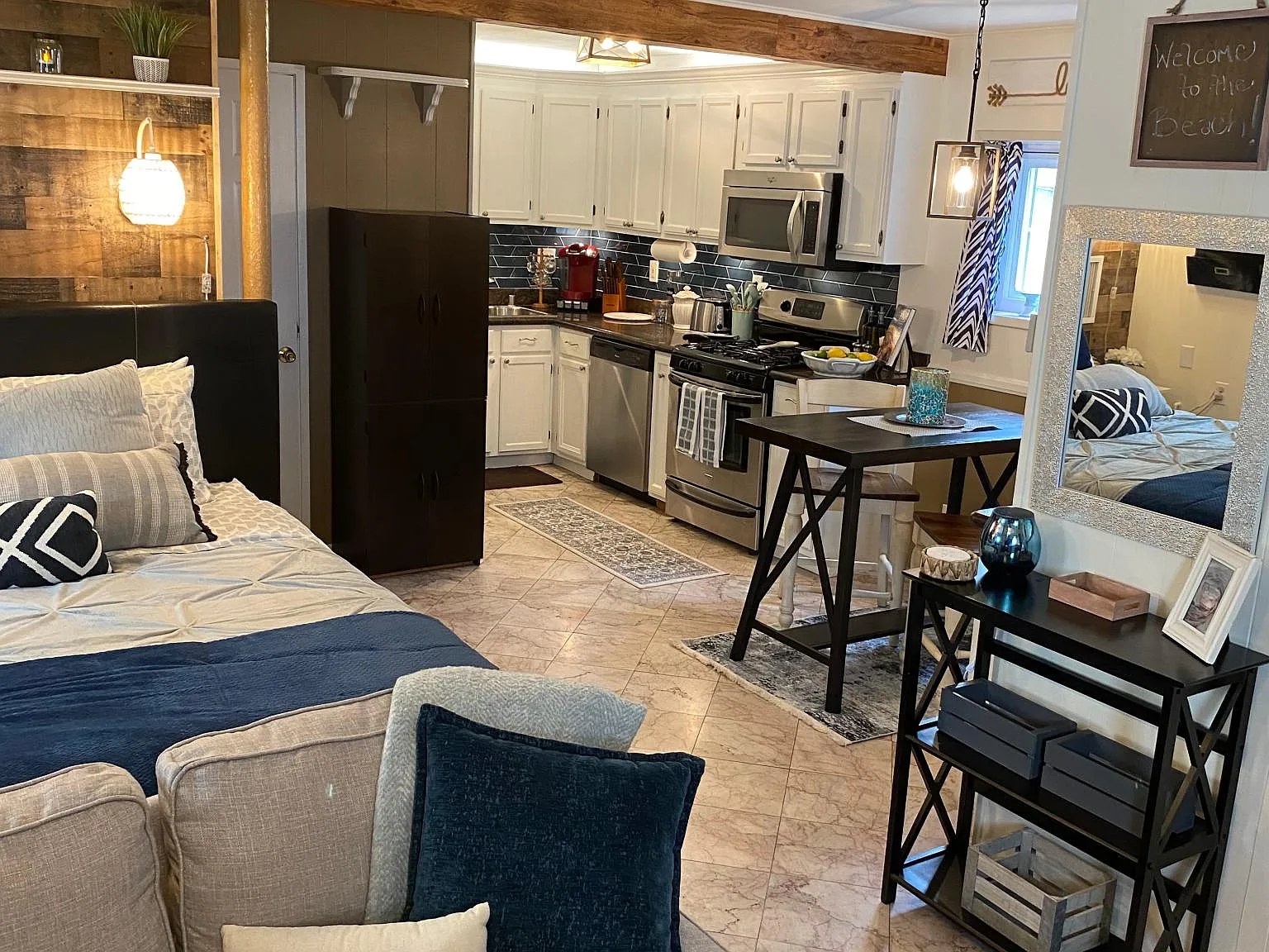 Studio, 500 sqft, $2,150 — Photo 2