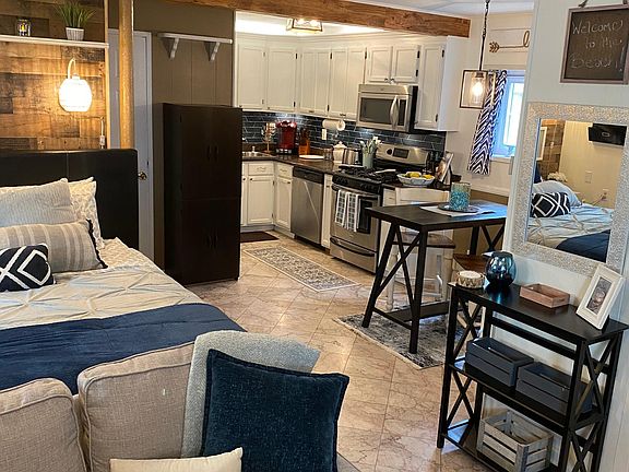 2nd image of 2227 Bolinas St #2