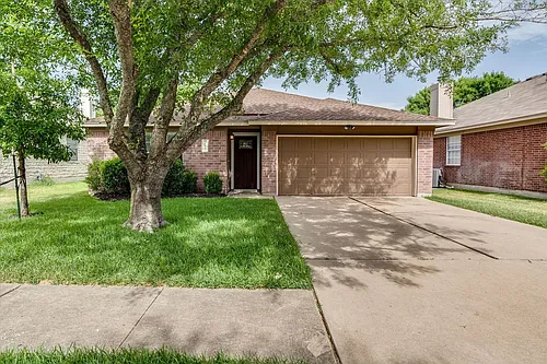 20821 Pacers Gait Ln Photo 1