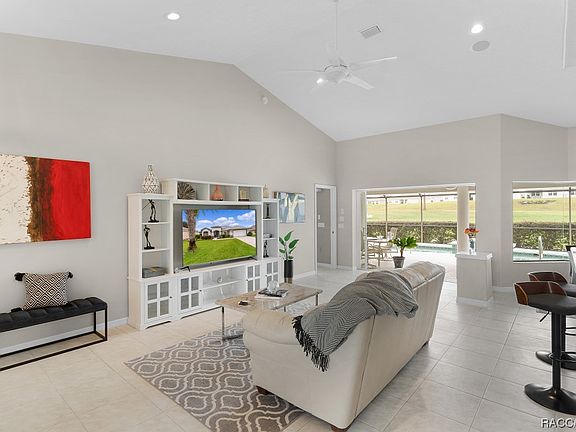 5th image of 4792 N Crestline Dr