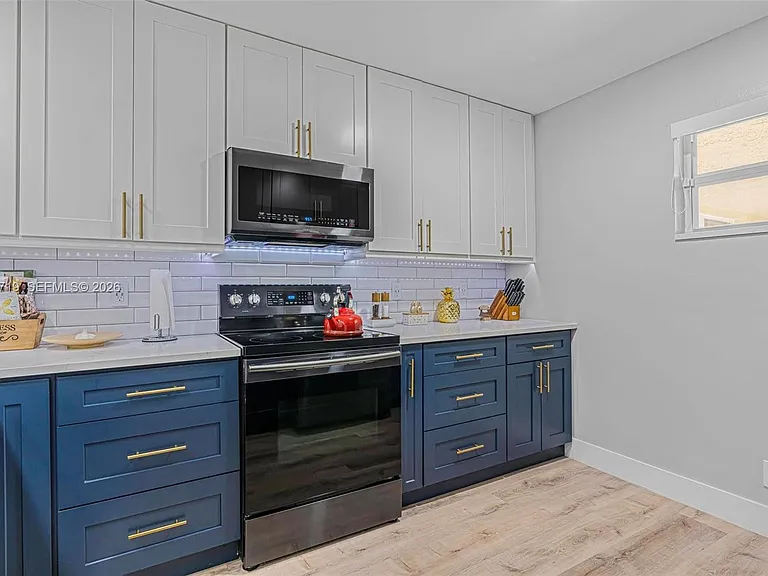 8770 Azalea Ct #203 — Photo 4