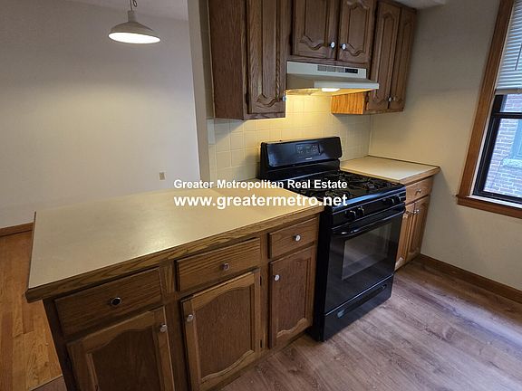 5th image of 3 Holden Ct APT 2