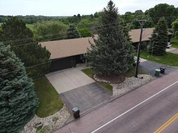 1208 N Foster St, Mitchell, SD 57301