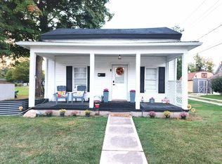 265 W 4th St, Constantine, MI 49042