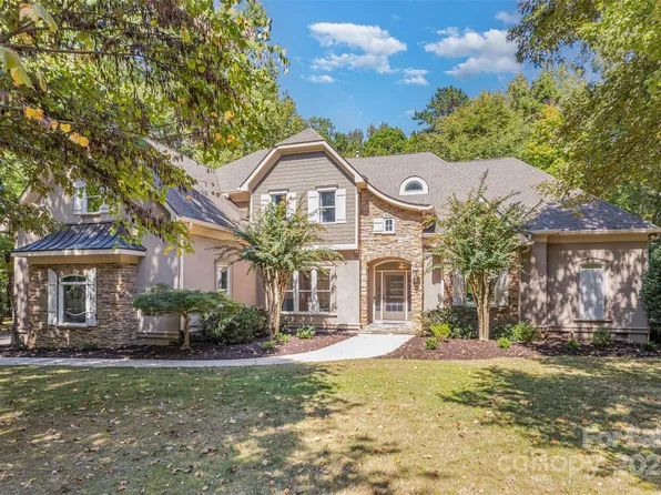 2624 Brook Hollow Rd, Charlotte, NC 28270