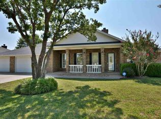 3909 Springwood Dr, Clovis, NM 88101