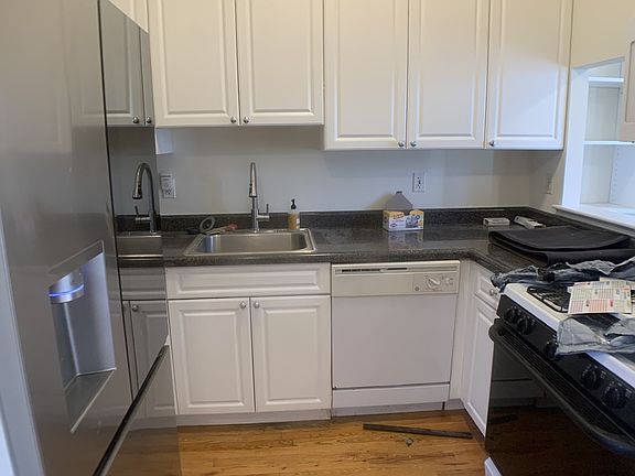 3rd image of 539 W 144th St #5