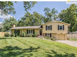 12011 W 69th St, Shawnee, KS 66216