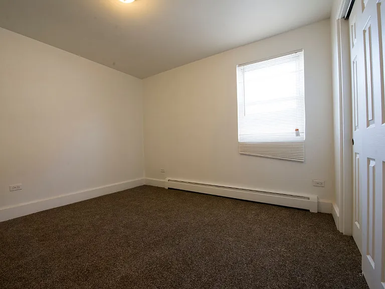 6618 S Wabash Ave — Photo 13