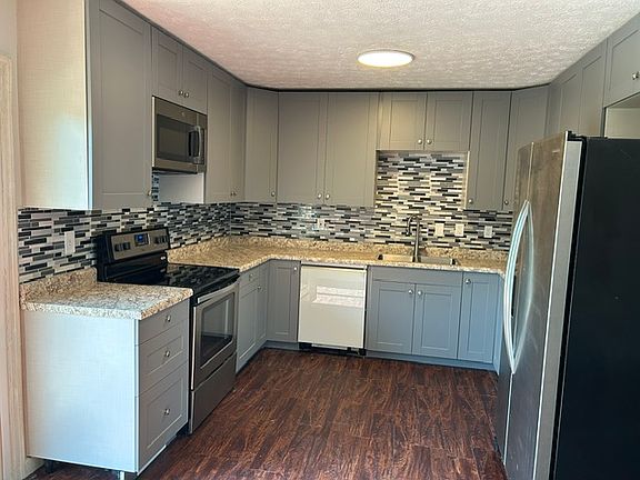 5th image of 44 Highridge Dr