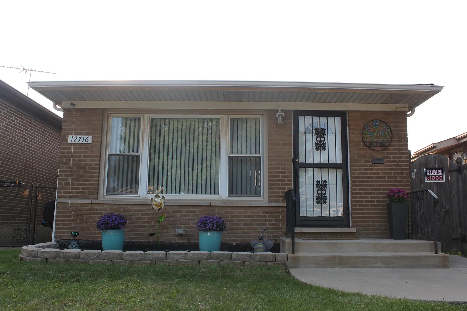 12716 S Marquette Ave photo 1