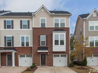 518 Pemberwich Pl, Cary, NC 27519