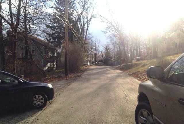 2nd image of 366 Lake Shore Rd