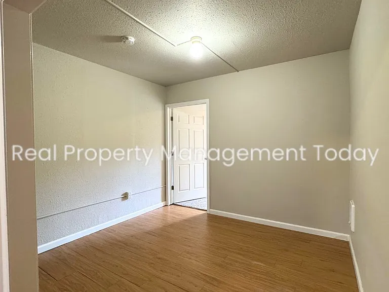 516 N K St LLC (Silver) — Photo 26