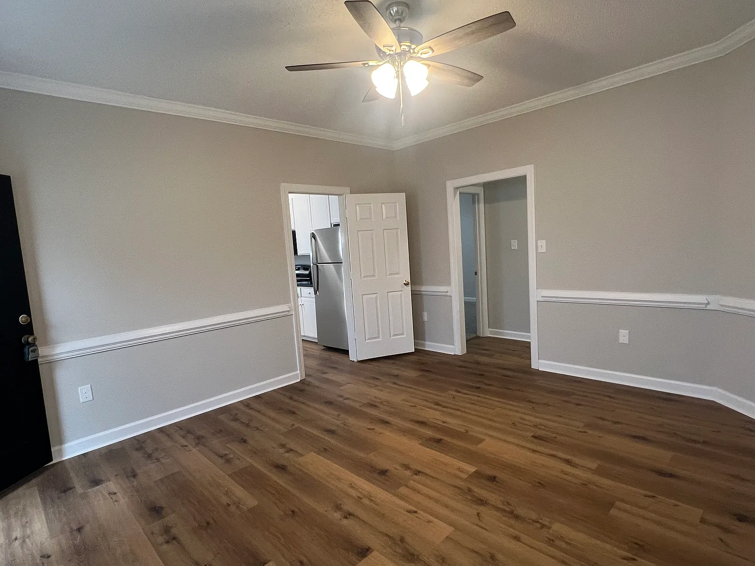3 bed, 1100 sqft, $1,395 — Photo 2