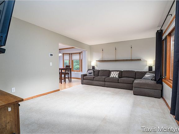 5th image of 8435 Whispering Pine Ct