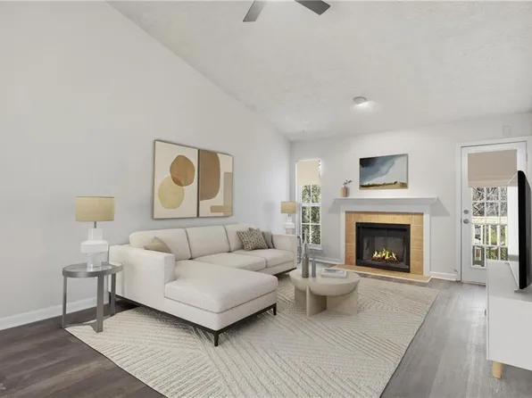 382 Teal Ct, Roswell, GA 30076