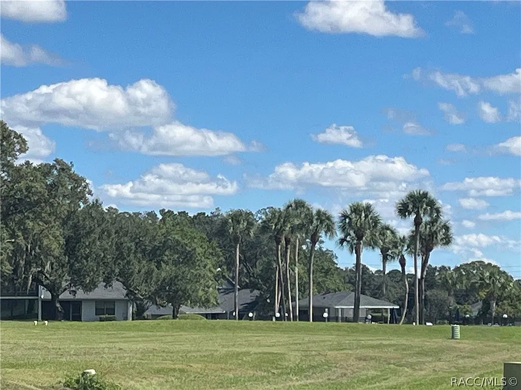 2 bed, 990 sqft, $1,400 — Photo 2