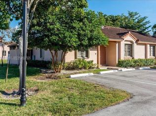 6552 NW 172nd Ln, Hialeah, FL 33015