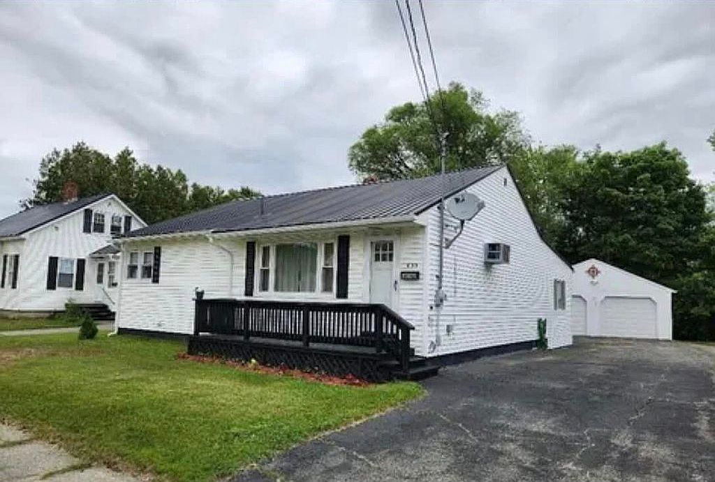 433 Aroostook Ave, Millinocket, ME 04462 Zillow