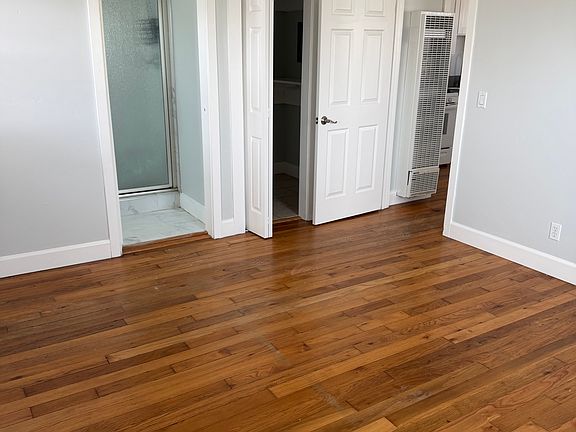 2nd image of 313 Eucalyptus St #313