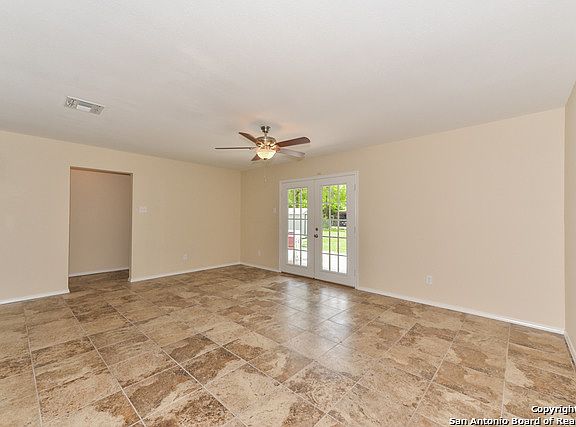 4th image of 1819 Viewridge Dr