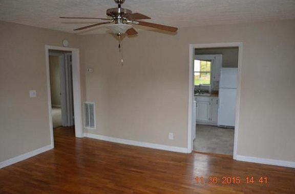 3rd image of 2021 Holly St
