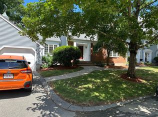 17 Meeting House Sq #119, Middleton, MA 01949