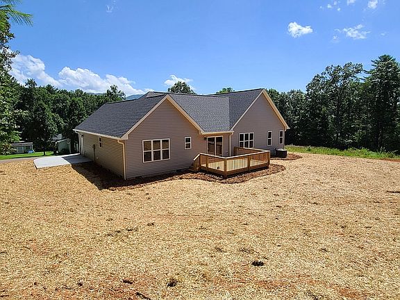 2nd image of 1316 Birch Dr