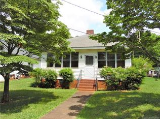 128 Pine St, Badin, NC 28009