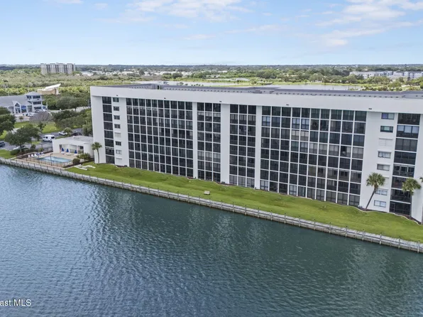 300 S Sykes Creek Pkwy APT 105, Merritt Island, FL 32952