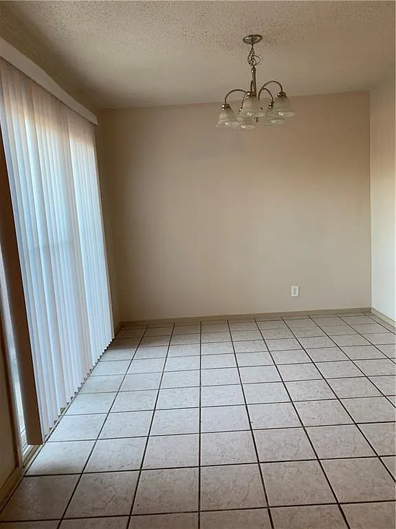 3 bed, 2.5 bath, 1476 sqft, $1,695 — Photo 3