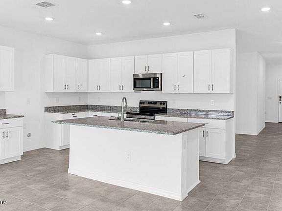 5th image of 8118 ARCHIBALD Terrace