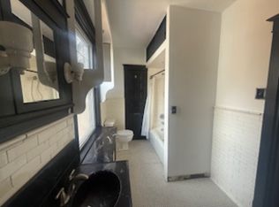 1452 Penn Ave, Pittsburgh, PA 15221